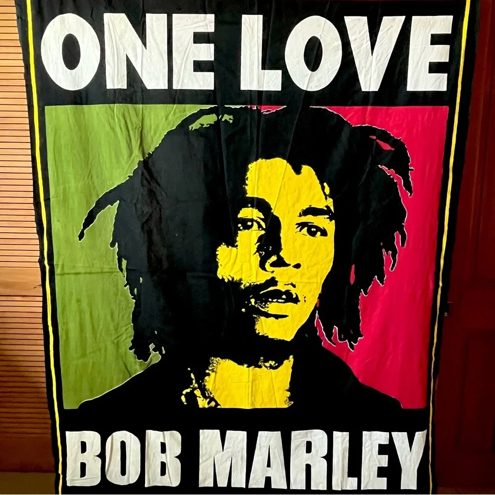 Vintage Bob Marley ONE LOVE Wall Tapestry 54 in x 80 in Red Green Yellow Black